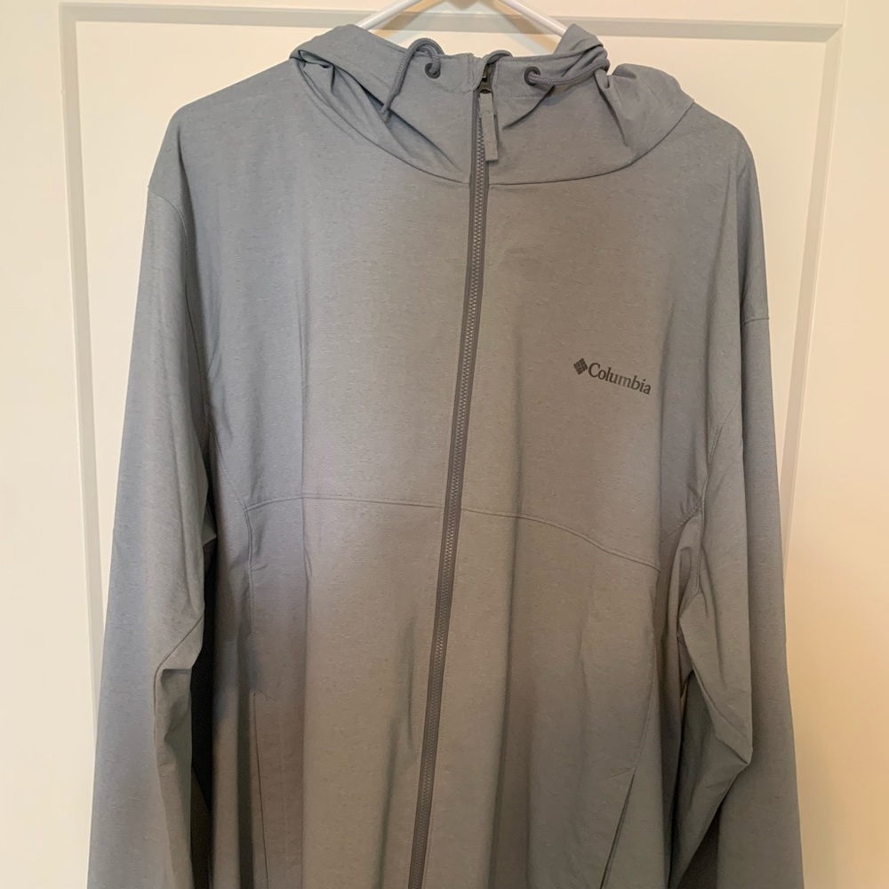 Columbia Hooded Windbreaker/Rain Resistant